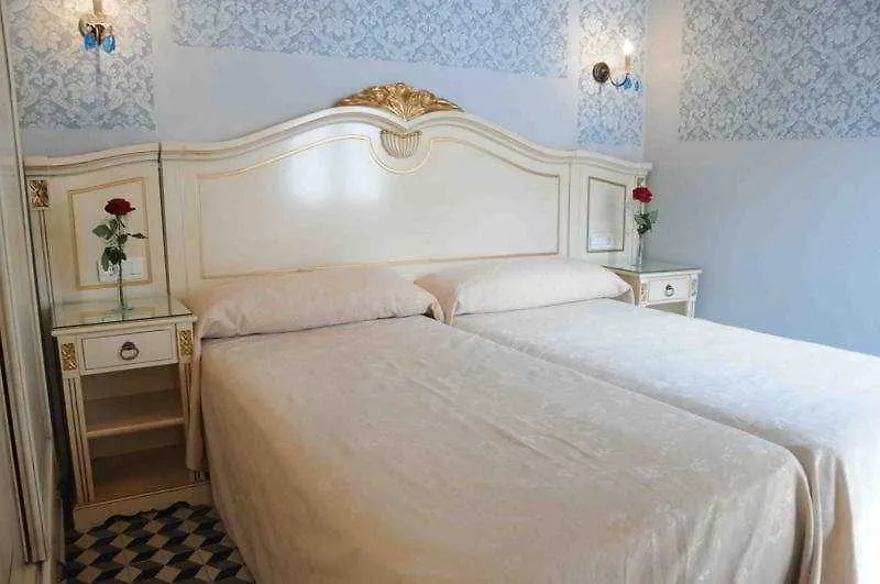 Casa De Las Mercedes Malaga 2*,