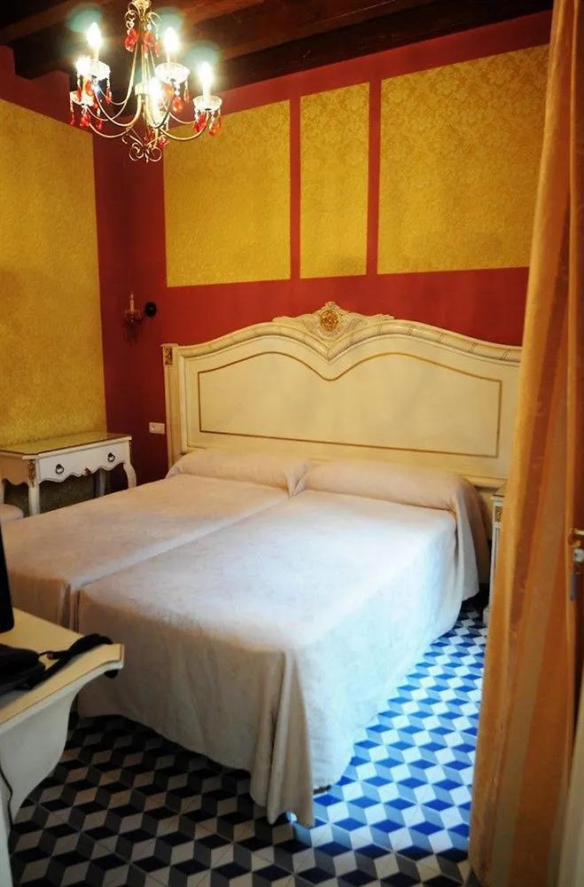 Casa De Las Mercedes Malaga 2*,  Spain