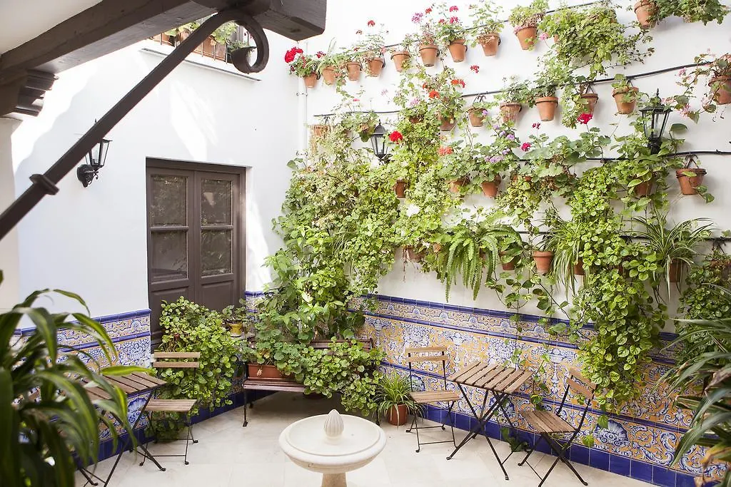 Casa De Las Mercedes contacts